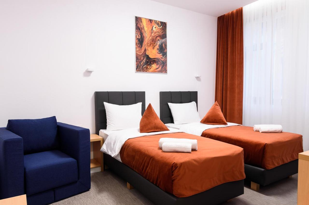 Hotel Urban Baia Mare Ngoại thất bức ảnh