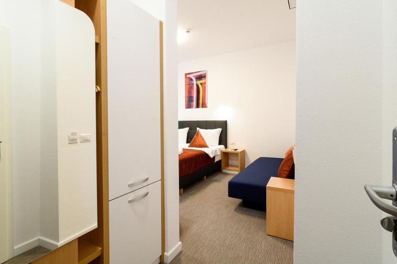 Hotel Urban Baia Mare Ngoại thất bức ảnh
