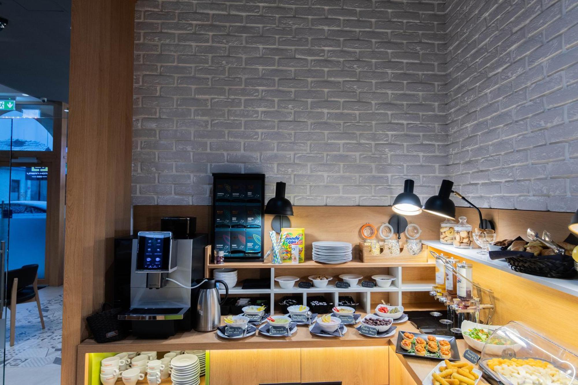Hotel Urban Baia Mare Ngoại thất bức ảnh