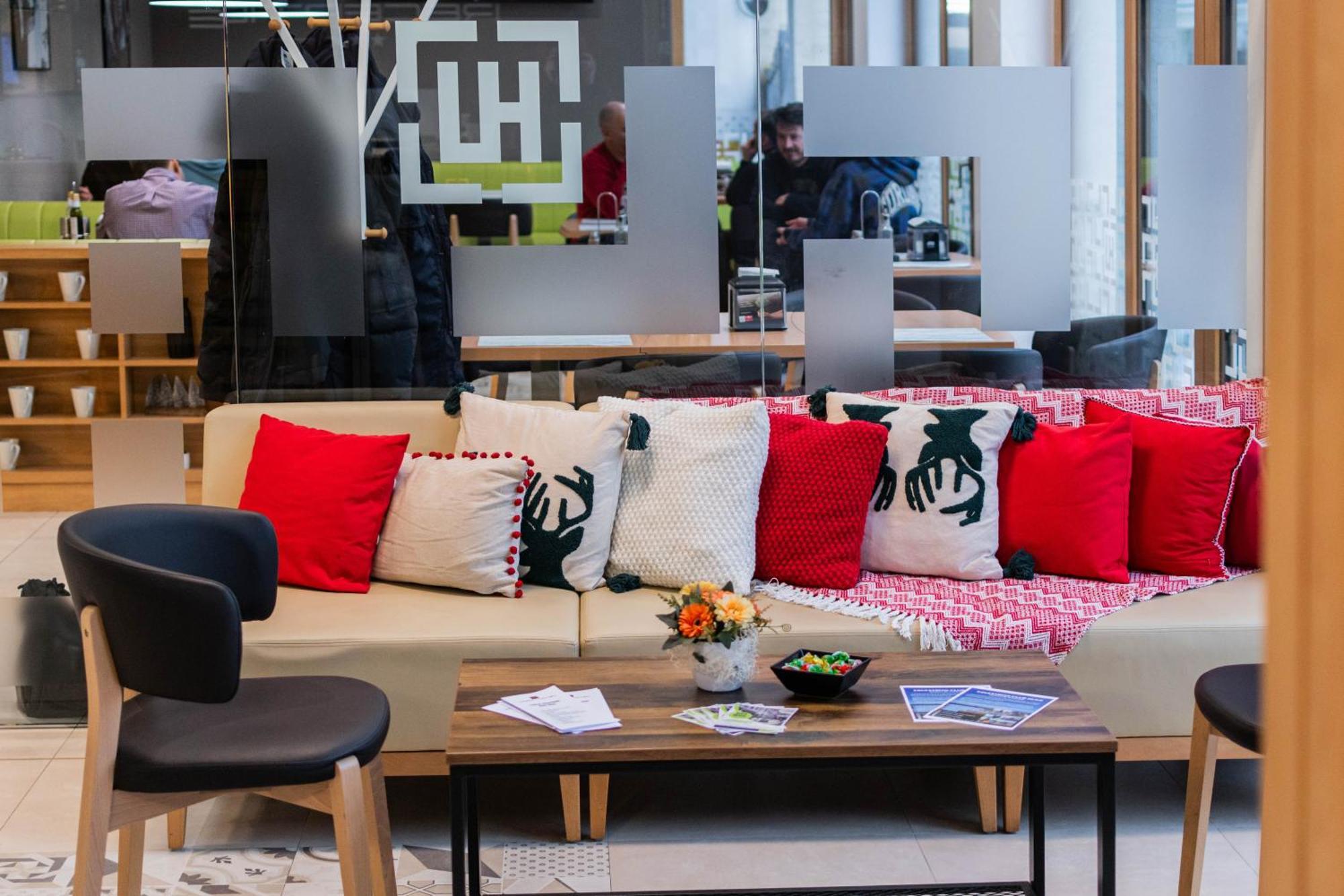Hotel Urban Baia Mare Ngoại thất bức ảnh