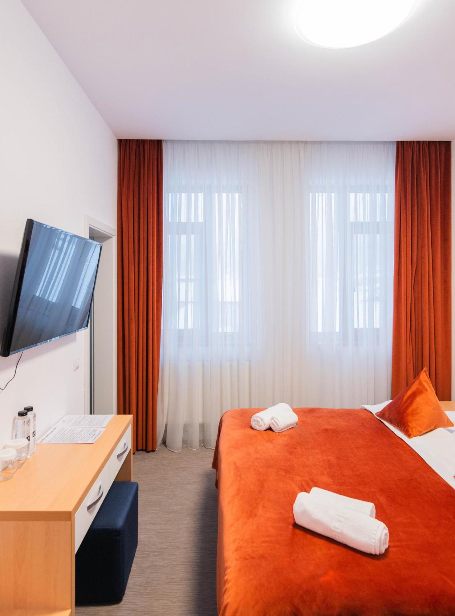 Hotel Urban Baia Mare Ngoại thất bức ảnh