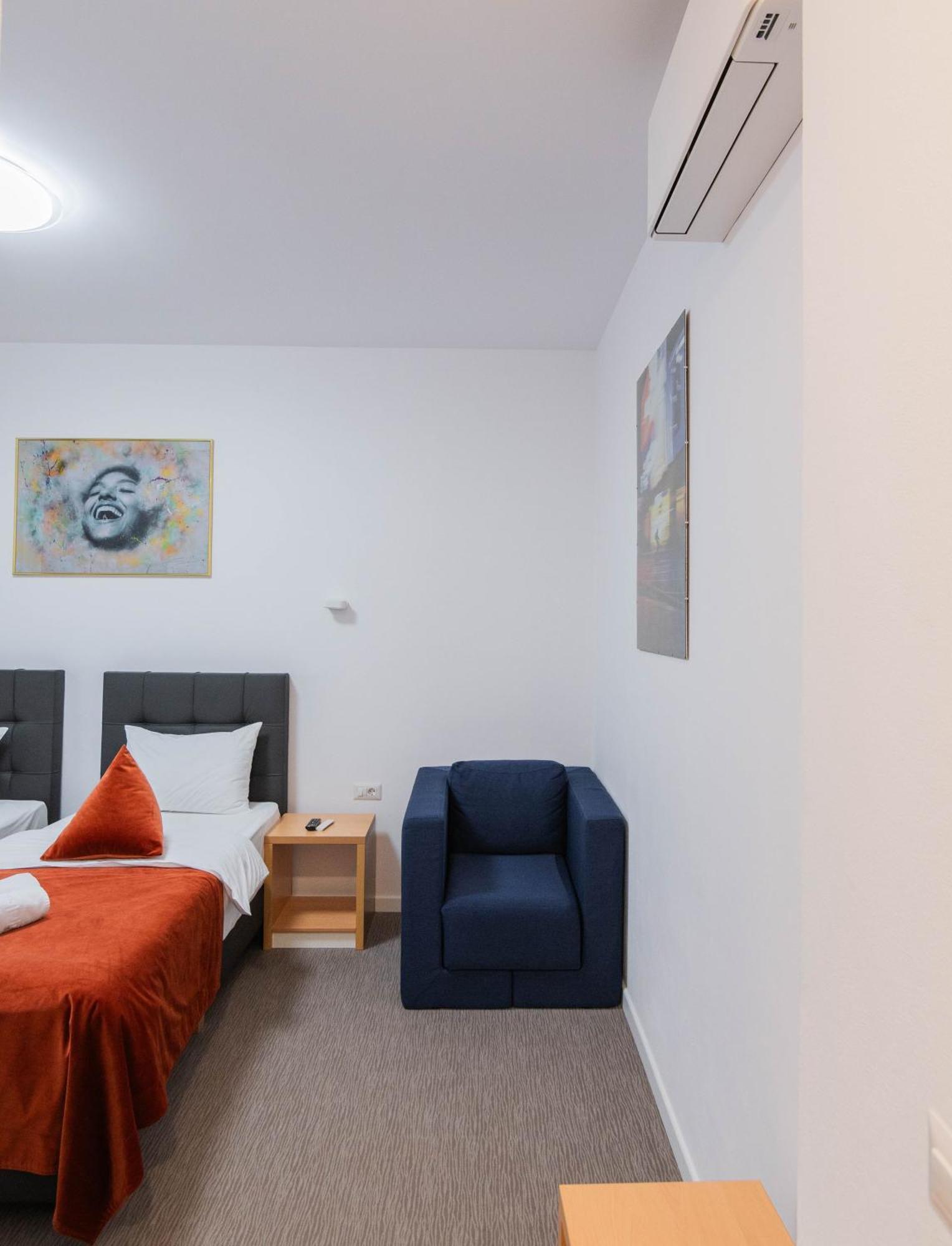 Hotel Urban Baia Mare Ngoại thất bức ảnh