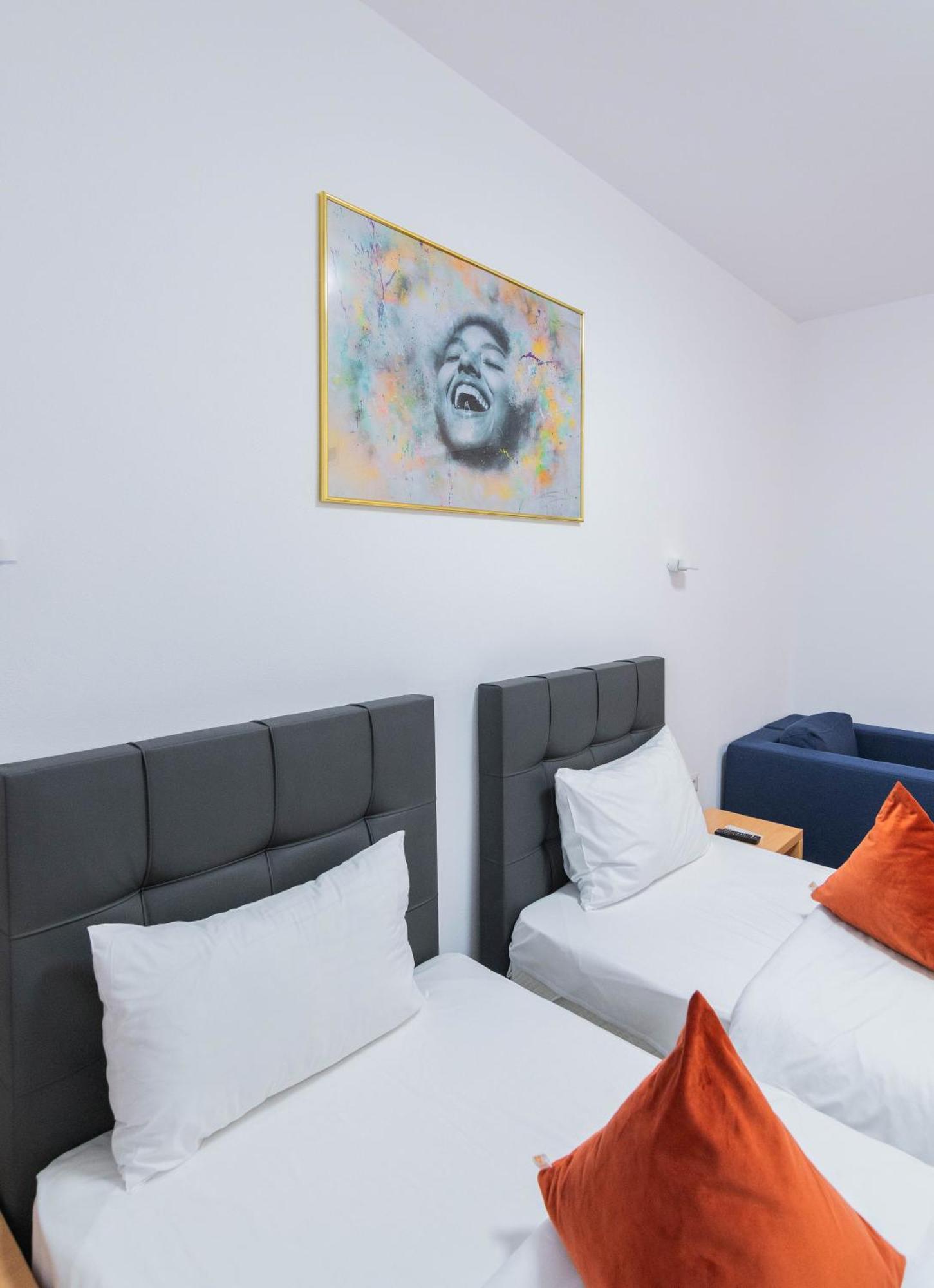 Hotel Urban Baia Mare Ngoại thất bức ảnh