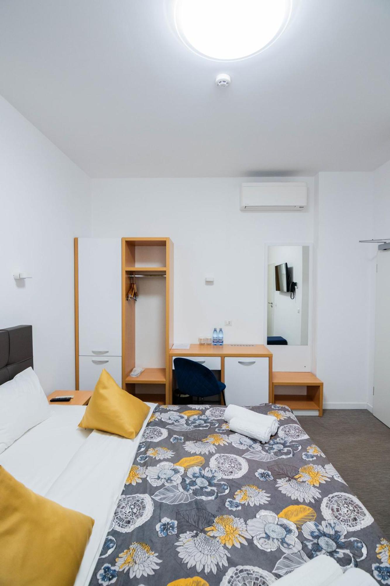 Hotel Urban Baia Mare Ngoại thất bức ảnh