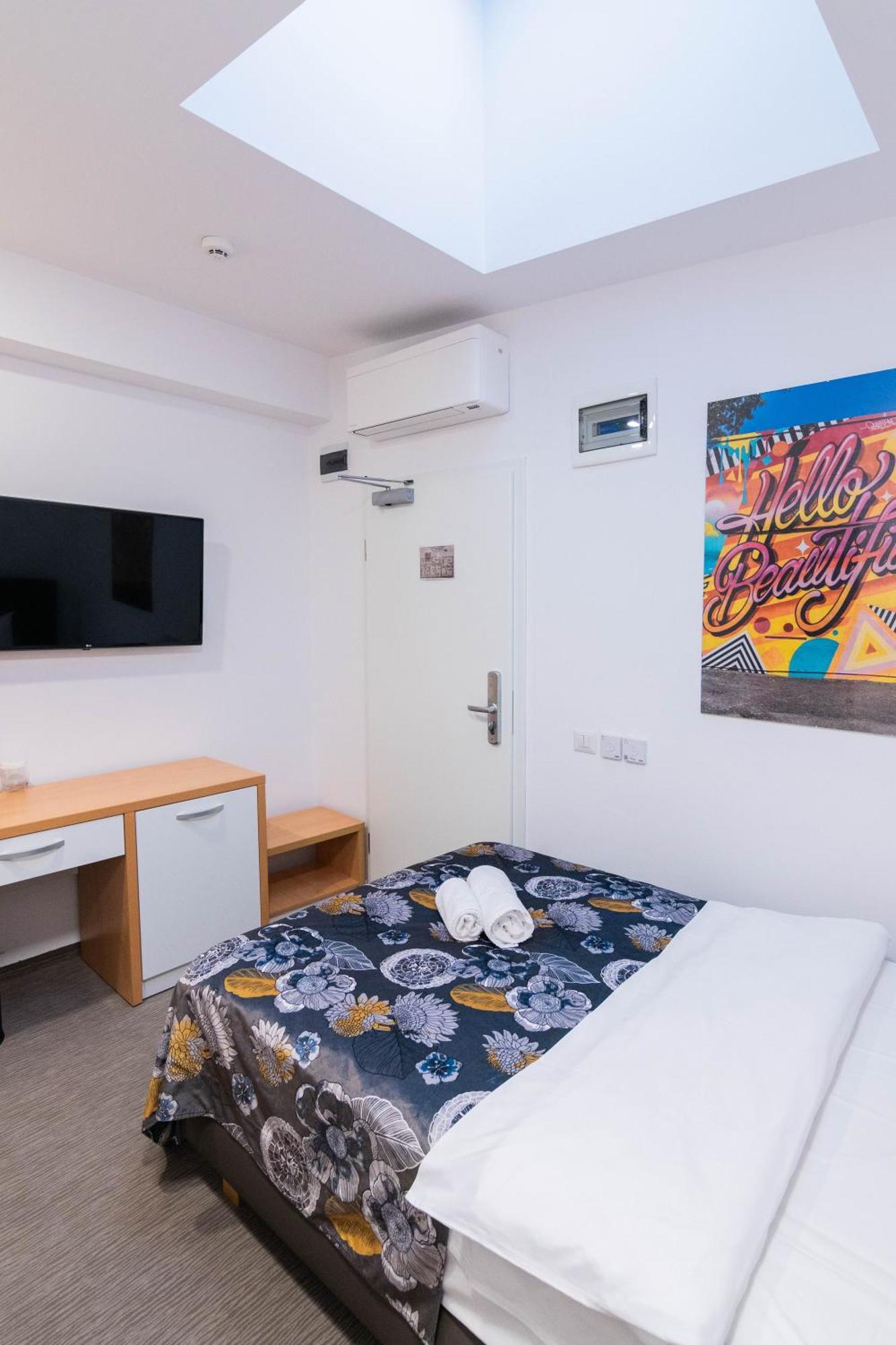 Hotel Urban Baia Mare Ngoại thất bức ảnh