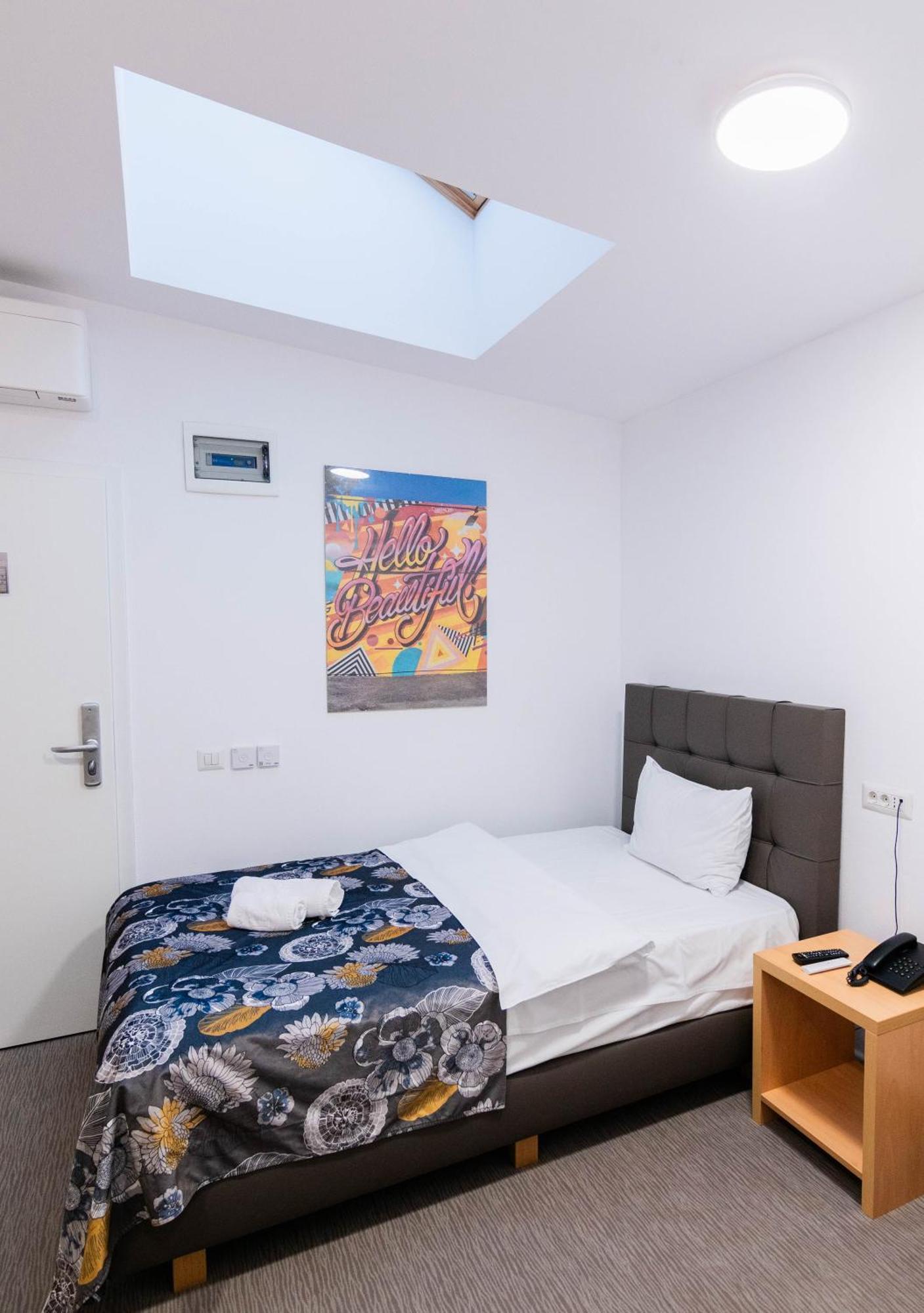 Hotel Urban Baia Mare Ngoại thất bức ảnh